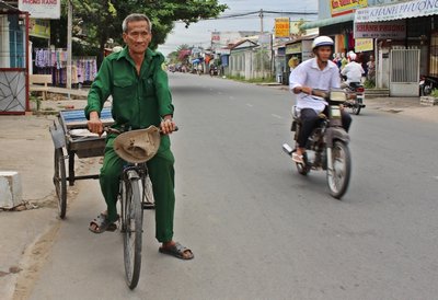 Chiếc xe lôi là phương tiện để ông Thạnh mưu sinh và tìm đồng đội.