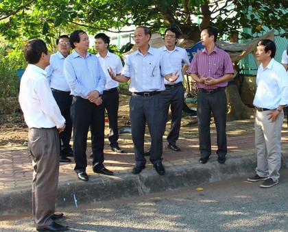 Đoàn đi kiểm tra khảo sát tại một số điểm cụm tuyến dân cư.