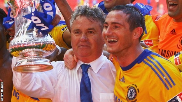 Guus Hiddink giúp Chelsea giành Cúp FA năm 2009 (Nguồn: BBC)