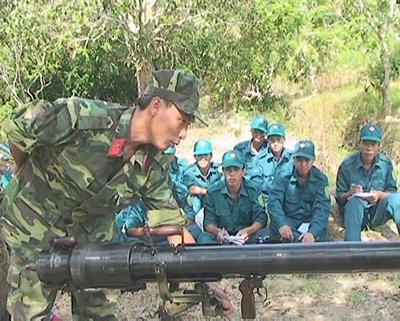 Huấn luyện lực lượng dân quân binh chủng.