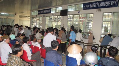 Nhờ cải cách thủ tục số lượng người khám bệnh BHYT ngày càng gia tăng.
