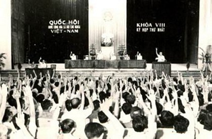 Quốc hội khóa VIII- Quốc hội đầu tiên của thời kỳ đổi mới với 496 đại biểu.