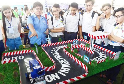 Các bạn trẻ ngày càng đam mê với nghiên cứu khoa học