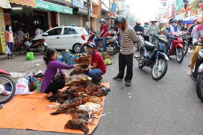  Giá thực phẩm tươi sống nhích nhẹ.