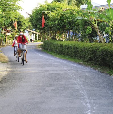Phong trào thi đua xây dựng nông thôn mới làm chuyển biến sâu sắc nhận thức của đảng bộ, nhân dân về việc chung tay chăm lo xây dựng quê hương.