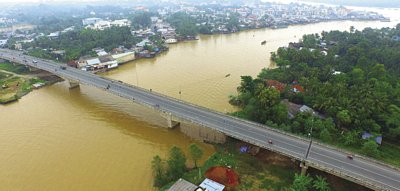 Giao thông thủy bộ thuận lợi để Trà Ôn mời gọi đầu tư. Ảnh: NVH