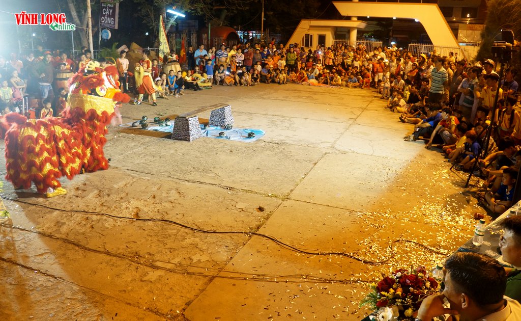 23 tháng Chạp, hội thi lân- sư- rồng thiếu nhi mở ra như bắt đầu một mùa lân trống. 