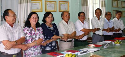 Các đơn vị ký kết giao ước thi đua năm 2016