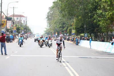 Kaneko Hiromi (Nhật Bản) bỏ xa các đối thủ khi về đích một mình.
