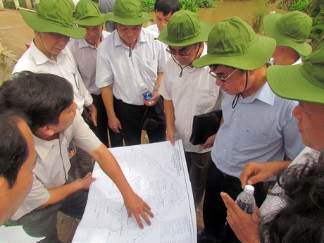 Điểm “nghẽn” năng lực tư vấn, nhà thầu cũng như vai trò quản lý của chủ đầu tư khiến nhiều dự án XDCB chậm tiến độ (ảnh minh họa). 