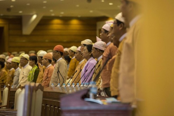 Các thành viên Quốc hội Myanmar thuộc đảng NLD. (Nguồn: Getty Images)