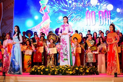 Trần Thị Thuỷ, sinh năm 1994 đến từ Hội Liên hiệp Thanh Niên Quận 10 đã đoạt quán quân Duyên dáng áo dài mùa 3