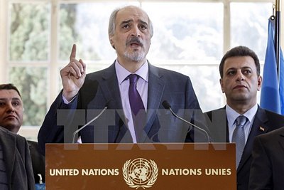 Ông Bashar al Jaafari, Trưởng đoàn đàm phán của Chính phủ Syria trong buổi họp báo trước hội đàm ngày 14/3. (Nguồn: AFP/TTXVN)