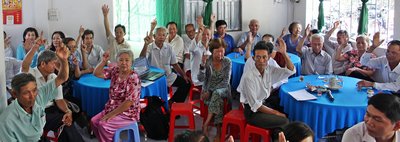 Các đại biểu thống nhất tín nhiệm bà Phan Hồng Hạnh. 