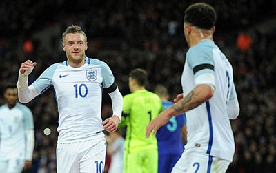 Vardy mở tỉ số cho ĐT Anh (Ảnh: Daily Mail).