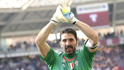 Thủ môn Buffon sẽ nghỉ hưu vào năm 2018 khi 40 tuổi. Ảnh: Reuters