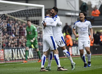 Các cầu thủ Leicester sẽ giành chiến thắng để tiến sát ngôi vương? Ảnh: Reuters