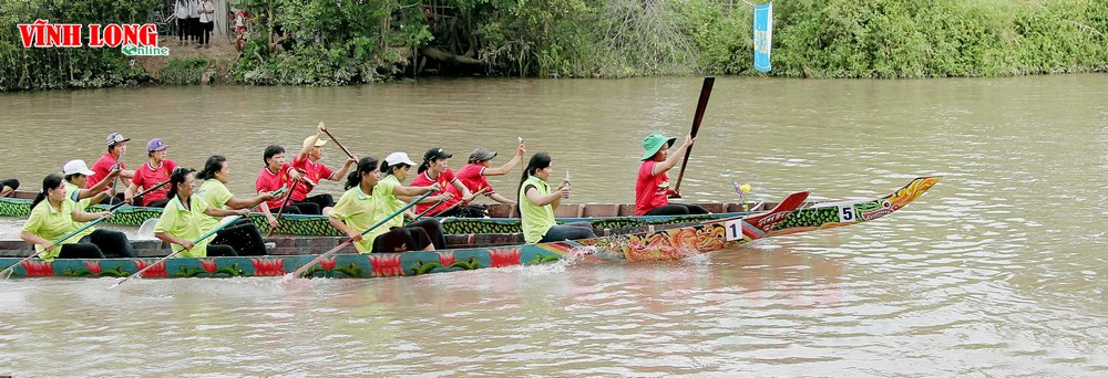 Những cặp đấu khi về đích với khoảng cách 20- 50cm, tạo không khí sôi động, quyết liệt qua cuộc tranh tài lần này.