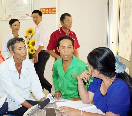 Nhiều người dân đã làm đơn tố cáo đến cơ quan chức năng khi bị mất tiền.