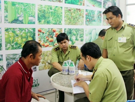 Vì nhẹ dạ, cả tin, nhiều người vừa mất tiền, lâm cảnh nợ nần.
