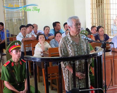 Bị cáo Vinh thể hiện sự ăn năn, hối hận trong phiên tòa