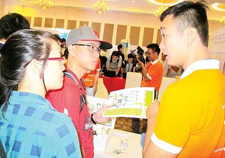 Cử nhân, kỹ sư trẻ tìm hiểu cơ hội việc làm tại sự kiện công nghệ Tech Insider Expo