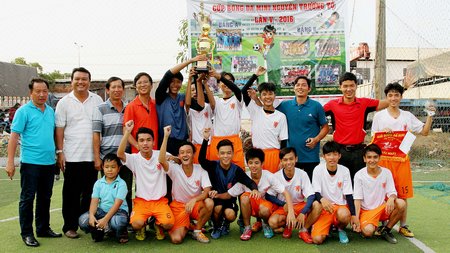 Đội THCS Nguyễn Trường Tộ lần đầu tiên đăng qua sau 5 lần tổ chức.