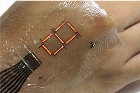 e-skin ở dạng nguyên mẫu có thể hiển thị chỉ số nồng độ oxy có trong máu. (Ảnh: Engadget)