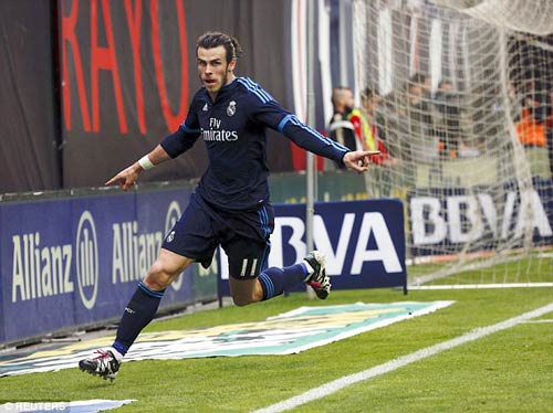 Gareth Bale lập cú đúp giúp Real Madrid giành trọn 3 điểm trước Rayo Vallecano (Ảnh: Reuters)