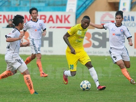 Samson là người phá kỷ lục ghi bàn của Công Vinh ở V-League. (Ảnh: Minh Chiến/Vietnam+)