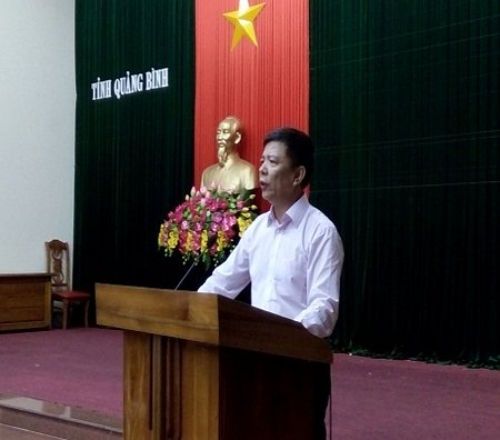 Ông Nguyễn Hữu Hoài, Chủ tịch UBND tỉnh Quảng Bình khẳng định: “Tỉnh sẽ xử lý nghiêm, rút giấy phép hoặc có thể truy tố hình sự nếu nhà hàng, khách sạn nào để xảy ra tình trạng ngộ độc thực phẩm do ăn cá chết và các hải sản nhiễm độc”.