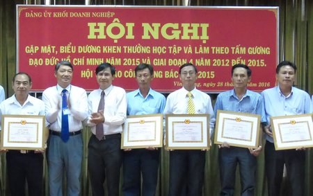 Các tập thể được khen thưởng giai đoạn 2012- 2015.