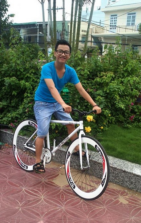 Điểm thu hút của Fixed Gear là màu sắc đa dạng và sặc sỡ, giá thấp nhất để sở hữu chiếc xe này khoảng 4-5 triệu đồng.