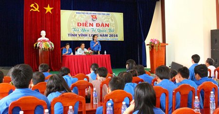 Diễn đàn “Tôi yêu Tổ quốc tôi” là dịp để bạn trẻ chia sẻ về tình yêu quê hương, đất nước.
