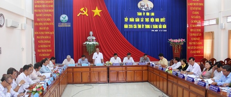 Đoàn giám sát làm việc với Thành ủy Vĩnh Long.