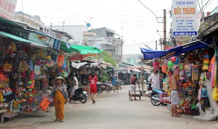 Được chuyển sang mô hình HTX quản lý, chợ Tân Quới (Bình Tân) hoạt động tốt hơn. 