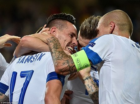 Niềm vui của Hamsik, cầu thủ hay nhất trận