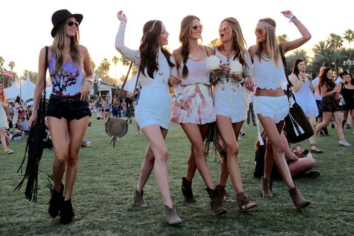 Dàn siêu mẫu Victoria Secret xuất hiện tại lễ hội âm nhạc Coachella