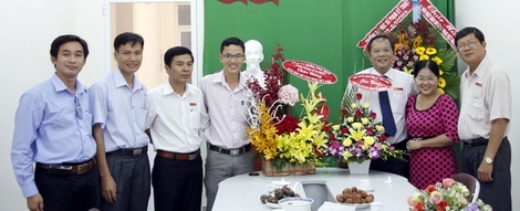 Thăm Cơ quan thường trú Thông tấn xã Việt Nam tại Vĩnh Long.