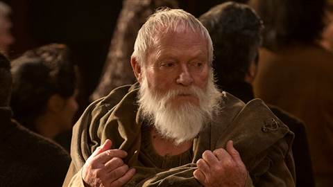 Nhưng họ sẽ nhận ra ông dễ hơn với vai Grand Maester Pycelle trong "Cuộc chiến Vương quyền"