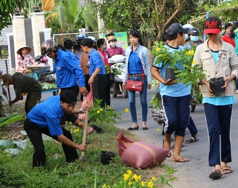 Bằng đam mê và nhiệt huyết, những cán bộ Đoàn đã thắp lửa cho tuổi trẻ địa phương.