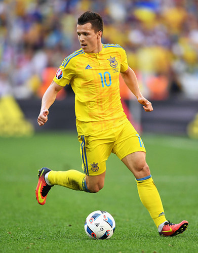 6. Tiền vệ Yevhen Konoplyanka (Ukraine): Thi đấu không tốt ở EURO 2016 khiến đội nhà không ghi được bàn thắng và cũng không giành được điểm nào.