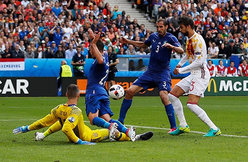 Italy tiến sâu tại Euro 2012 dù không được đánh giá cao là nhờ sự gắn kết. Ảnh:Reuters.