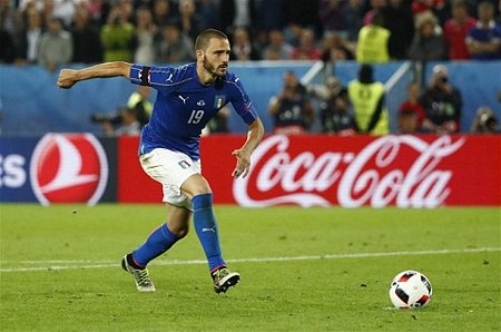 Bonucci vừa là người hùng, vừa là tội đồ