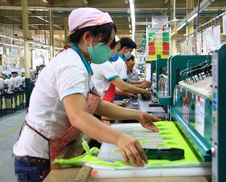 Ngành may mặc, giày da có lượng LĐ thất nghiệp nhiều.