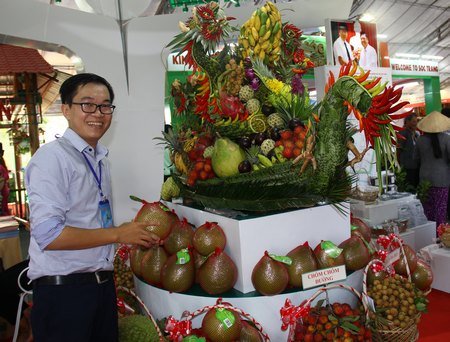 Gian hàng giới thiệu đặc sản, thế mạnh của Vĩnh Long khá ấn tượng tại Hội chợ Công thương ĐBSCL