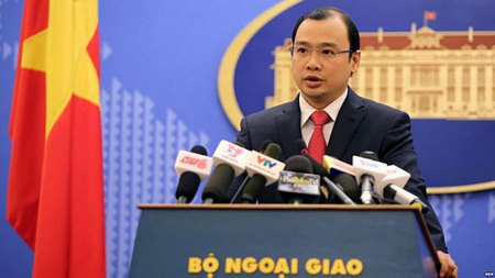 Người Phát ngôn Bộ Ngoại giao Việt Nam Lê Hải Bình. (Ảnh: EPA)