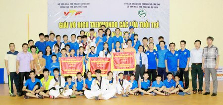  BTC giải trao thưởng đồng đội nội dung đối kháng nội dung quyền.