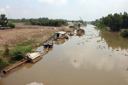  Sử dụng hiệu quả nguồn tài nguyên nước là một trong những đòi hỏi cấp bách tại ĐBSCL.