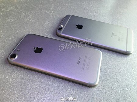 Hình ảnh được cho là so sánh iPhone 7 (phía dưới) và iPhone 6S (phía trên). (Nguồn: NoWhereElse.fr)